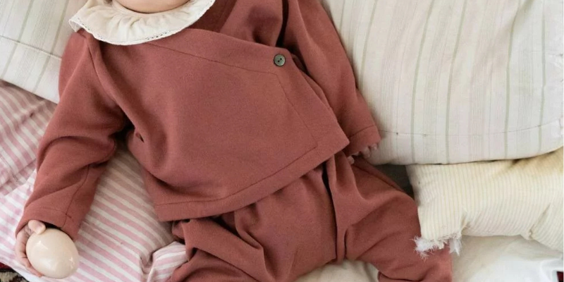 Vestes bébé en coton et finitions 100% bio - élégance et qualité