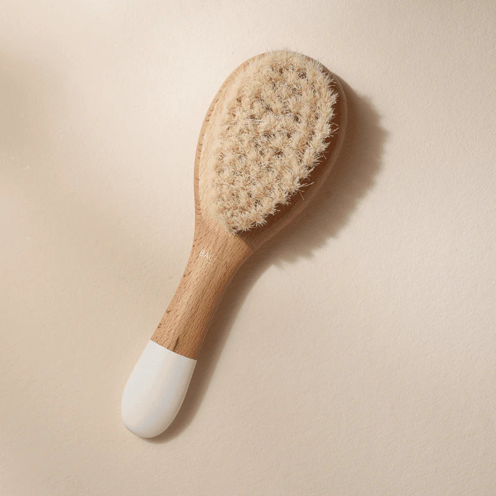 brosse bébé en bois 