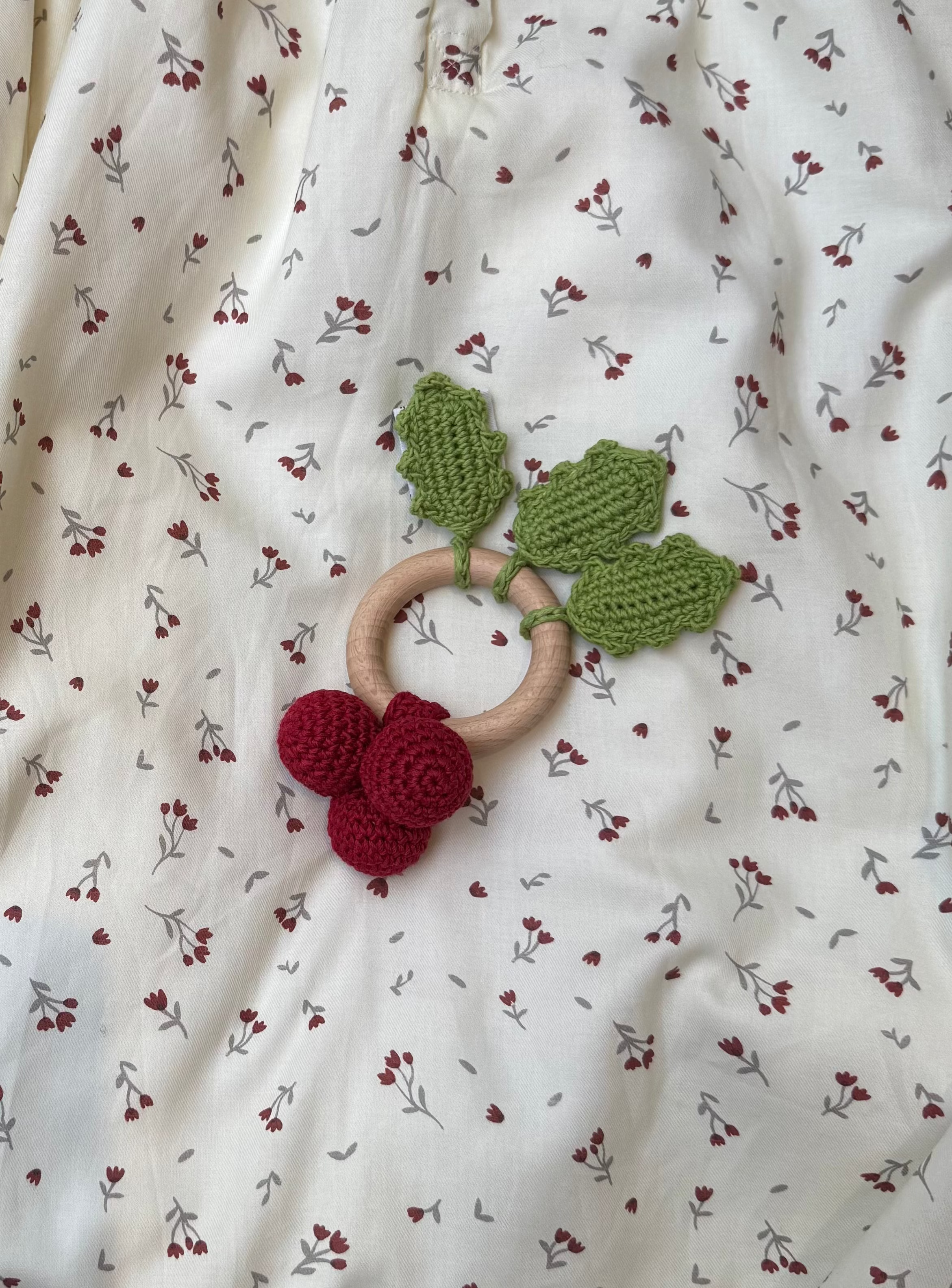 hochet bébé houx en coton bio